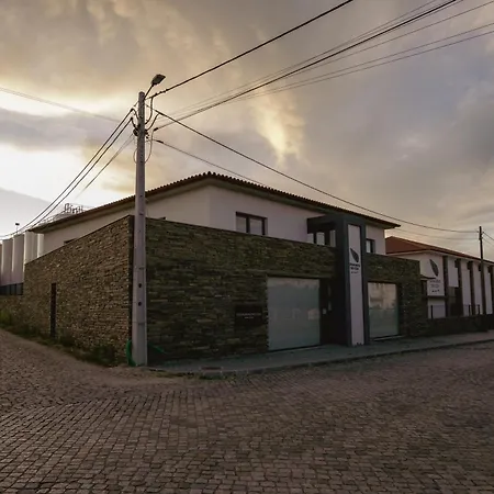 Casa Da Adega Semesterbostad Vila Nova de Fozcoa