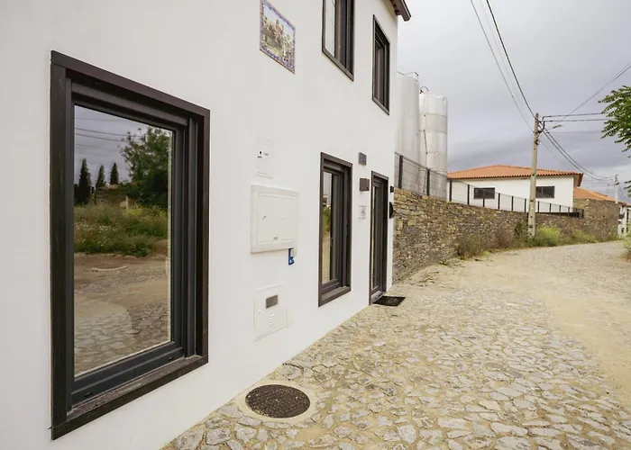 Casa Da Adega Feriehus Vila Nova de Foz Côa